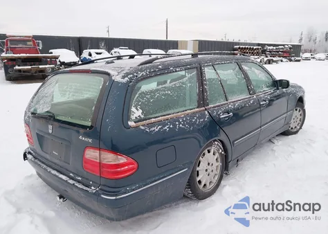 2002 Mercedes-Benz E 320 4M из США, поврежденный, VIN WDBJH82J42X071874